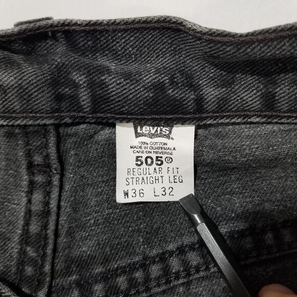 Vintage Levis 505 Jeans Mens 36x32 Straight Leg Regular Fit Y2K Black 100 Cotton - Picture 4 of 10